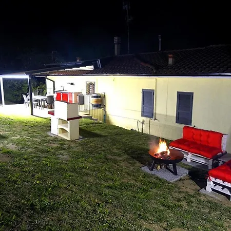 Casavacanzedezza * Montecalvo Versiggia