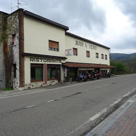 Casavacanzedezza 아파트 Montecalvo Versiggia